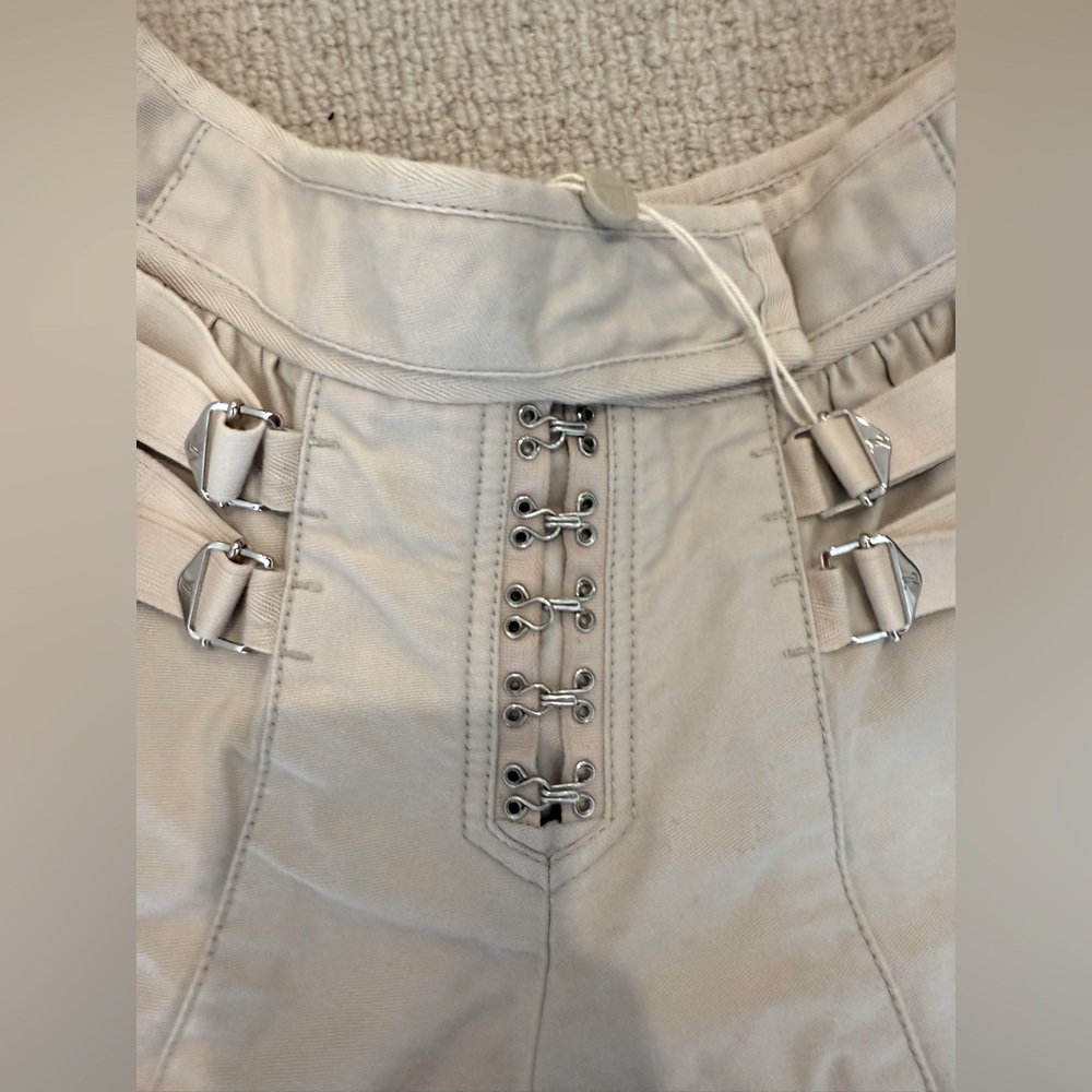 Louis Vuitton Spring 2007 Runway Khaki Shorts - Picture 3 of 7